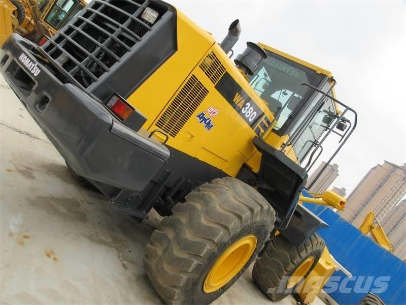 Komatsu WA 380 Pale gommate