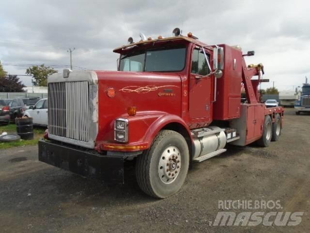 International 9300 Carroattrezzi