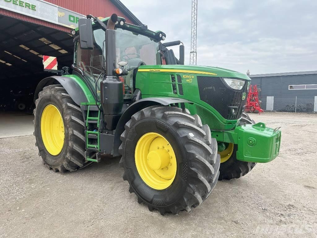 John Deere 6250R Trattori
