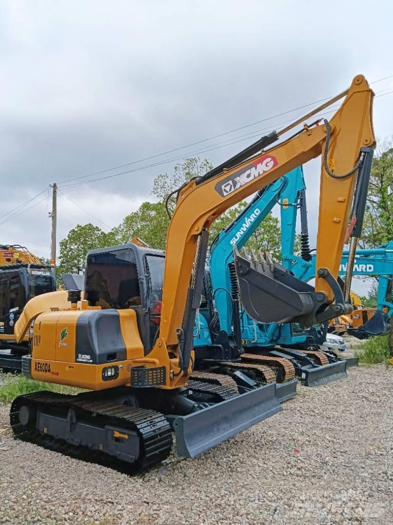 XCMG XE 60 DA Miniescavatori