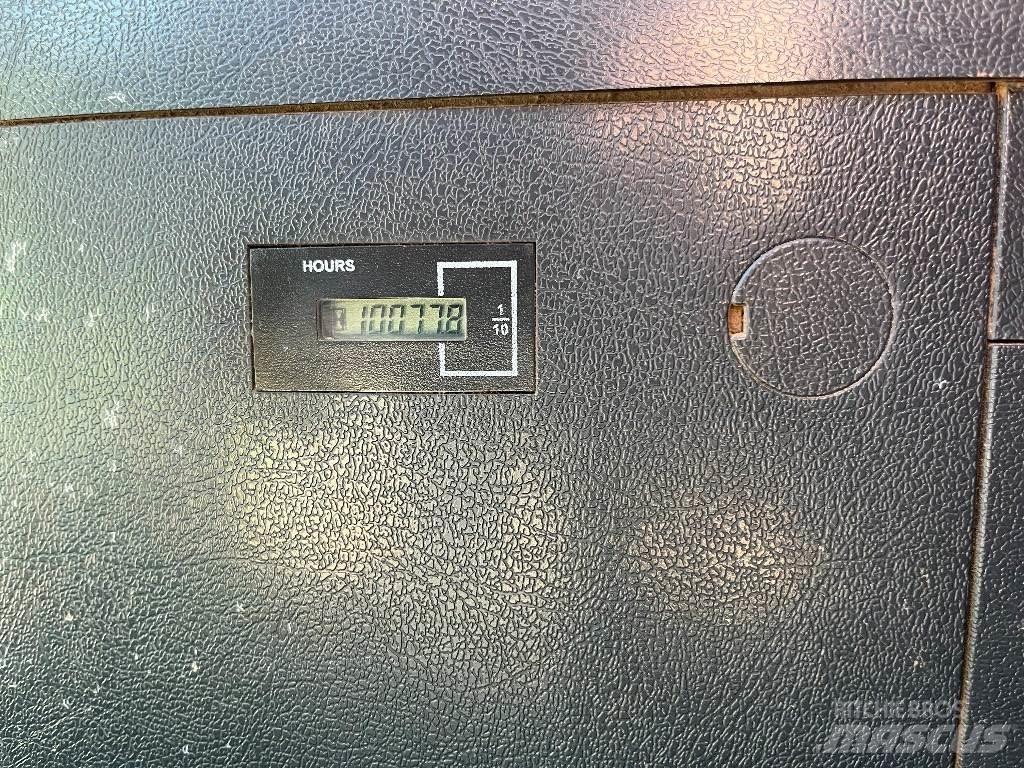 Hyundai HX 180 L Escavatori cingolati