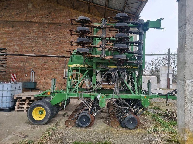 John Deere 750A Agricoltura - Altro