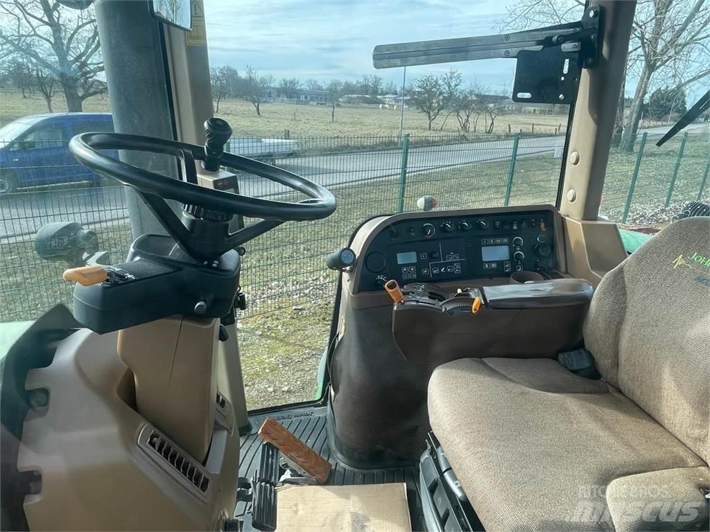 John Deere 8330 Trattori