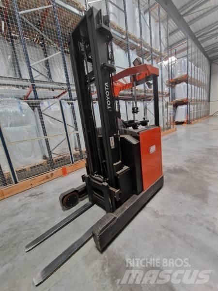 Toyota 7FBRE14N Carelli stoccatori  automatici-usati