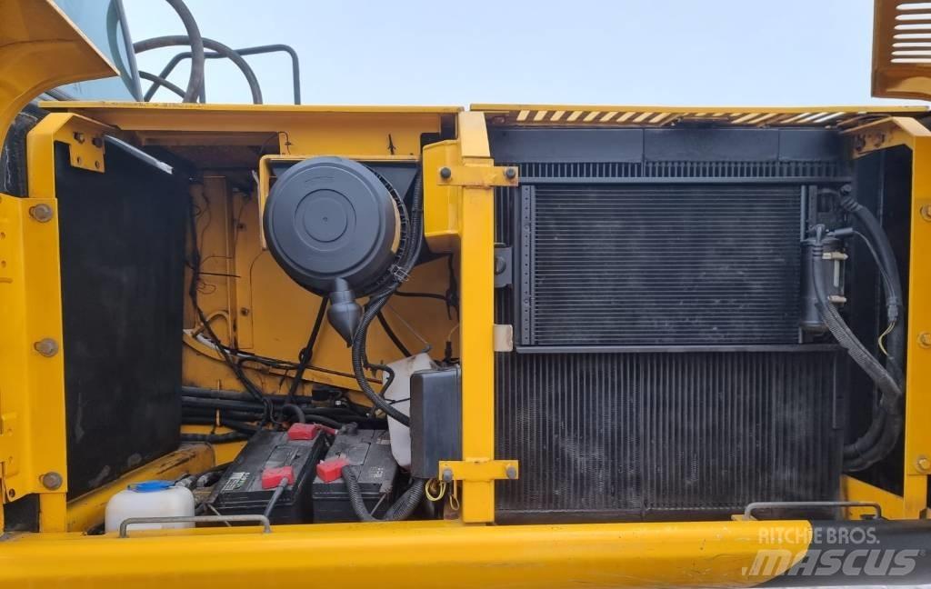 JCB JS 220 LC Escavatori cingolati