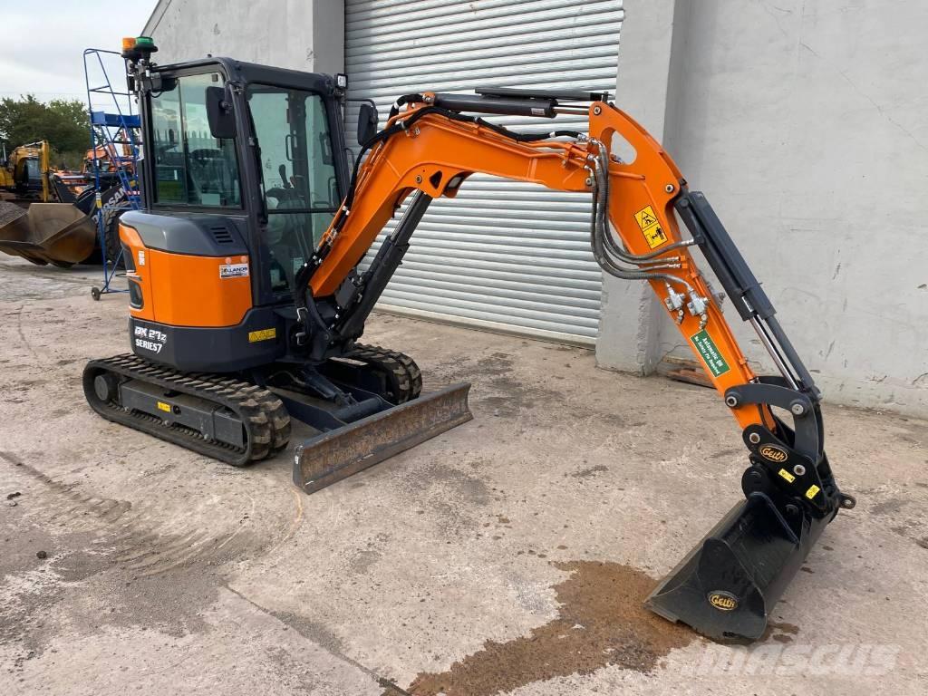 Develon DX 27 Z-7 Miniescavatori