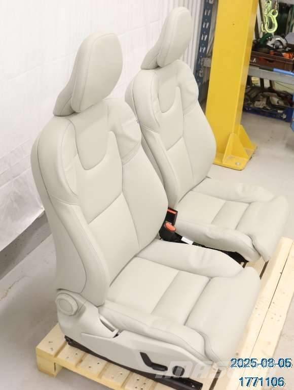 Volvo XC 60 Cabine e interni