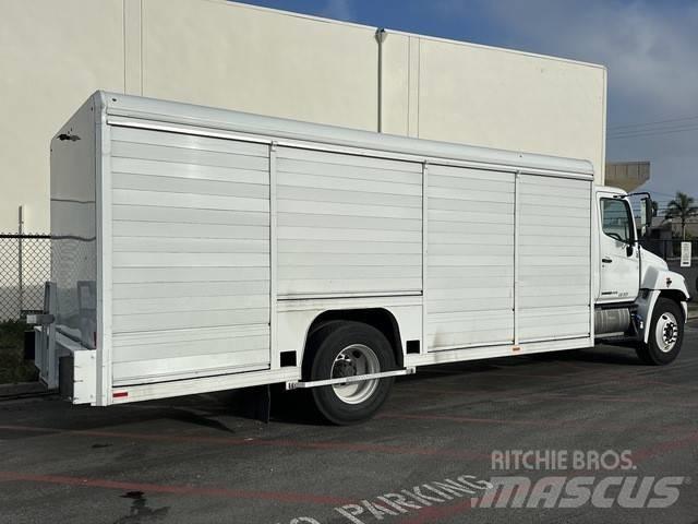 Hino 338 Camion per la consegna bevande