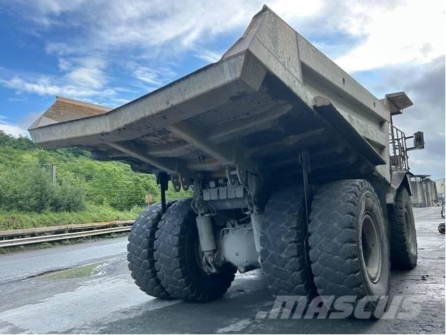 Komatsu HD605-7 Dumper a telaio rigido