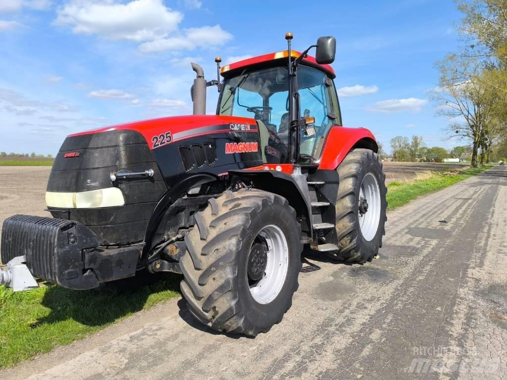 CASE MAGNUM 225 2007 Trattori
