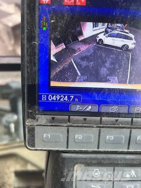 Komatsu PW 98 MR Escavatori gommati