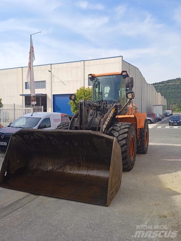 Doosan Dl250-5 Pale gommate