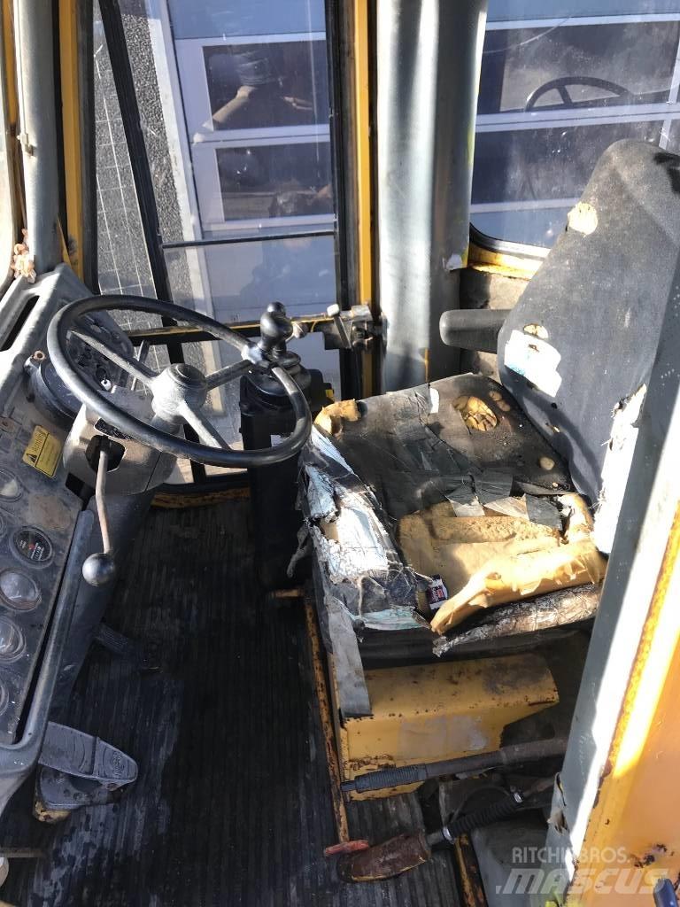 Hanomag 44D Pale gommate