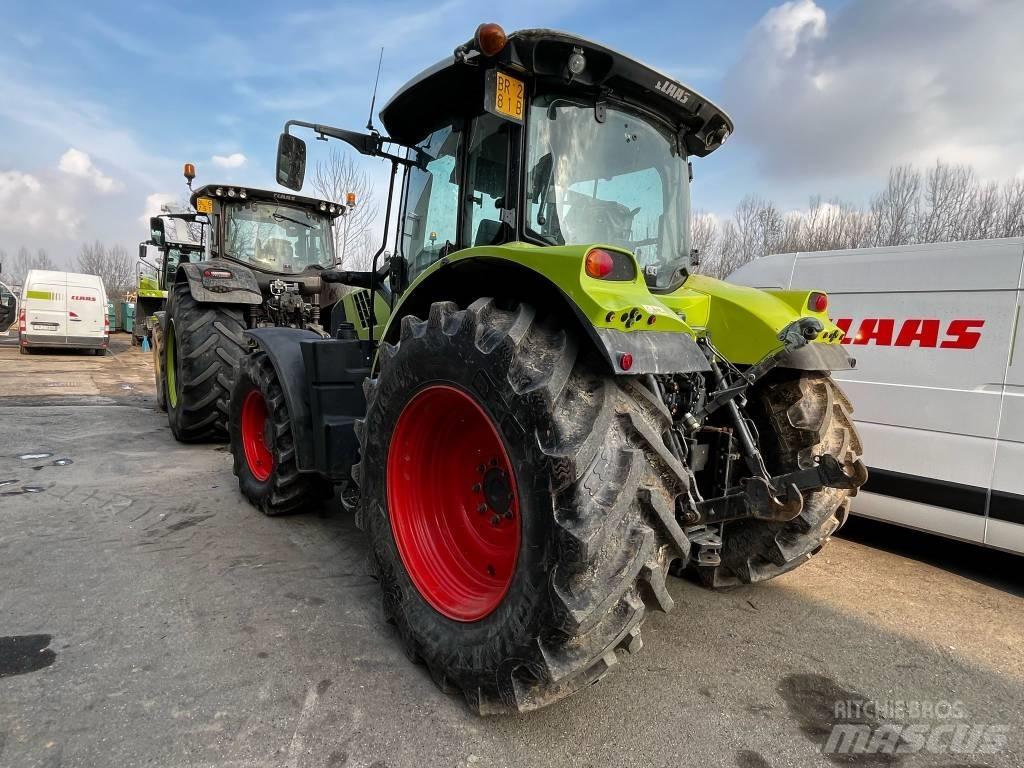 CLAAS Arion 650 Trattori