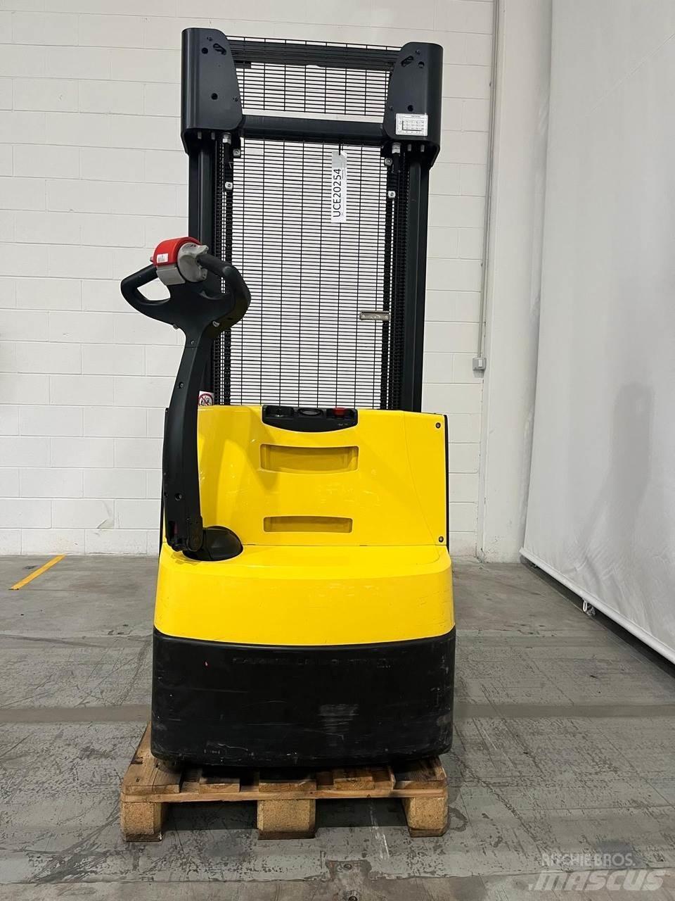 Hyster S1.2 Transpallet uomo a terra