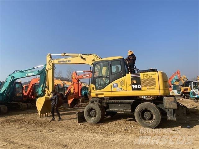 Komatsu PW160 Escavatori cingolati