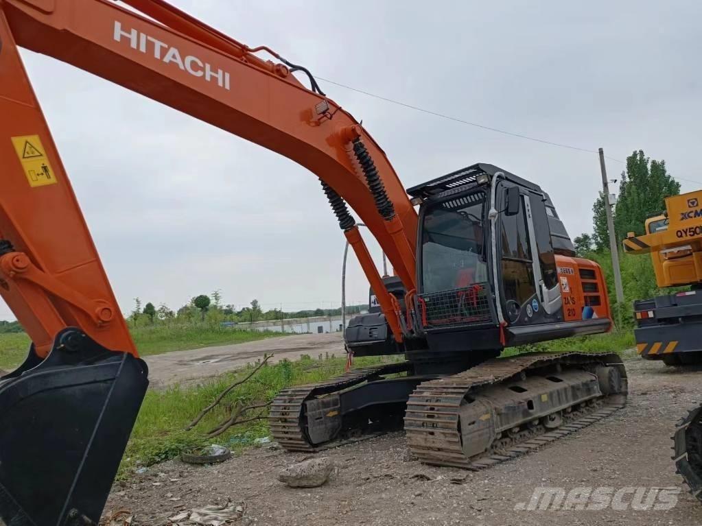 Hitachi ZX210 Escavatori cingolati