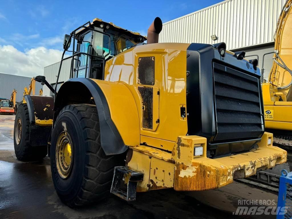 CAT 980M Pale gommate