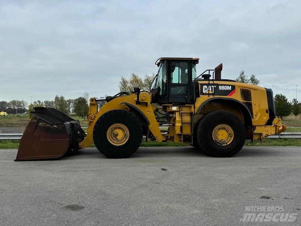 CAT 980M Pale gommate