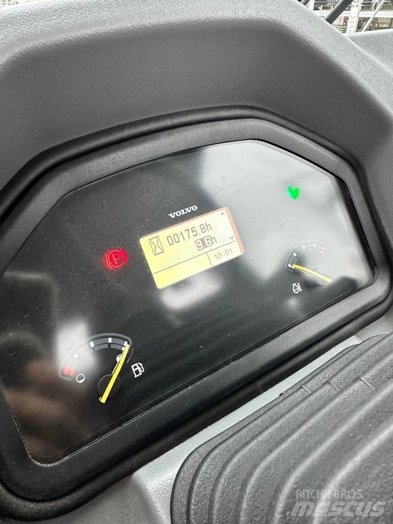 Volvo Radlader L30G Pale gommate