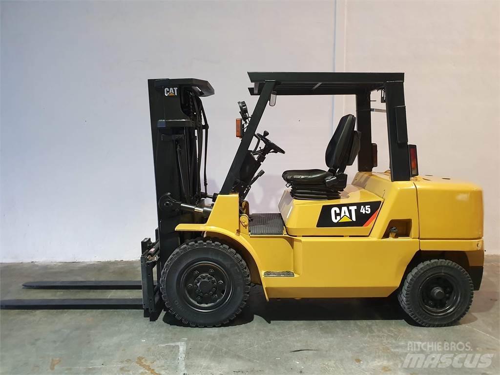 CAT DP45K2 MC Carrelli elevatori diesel