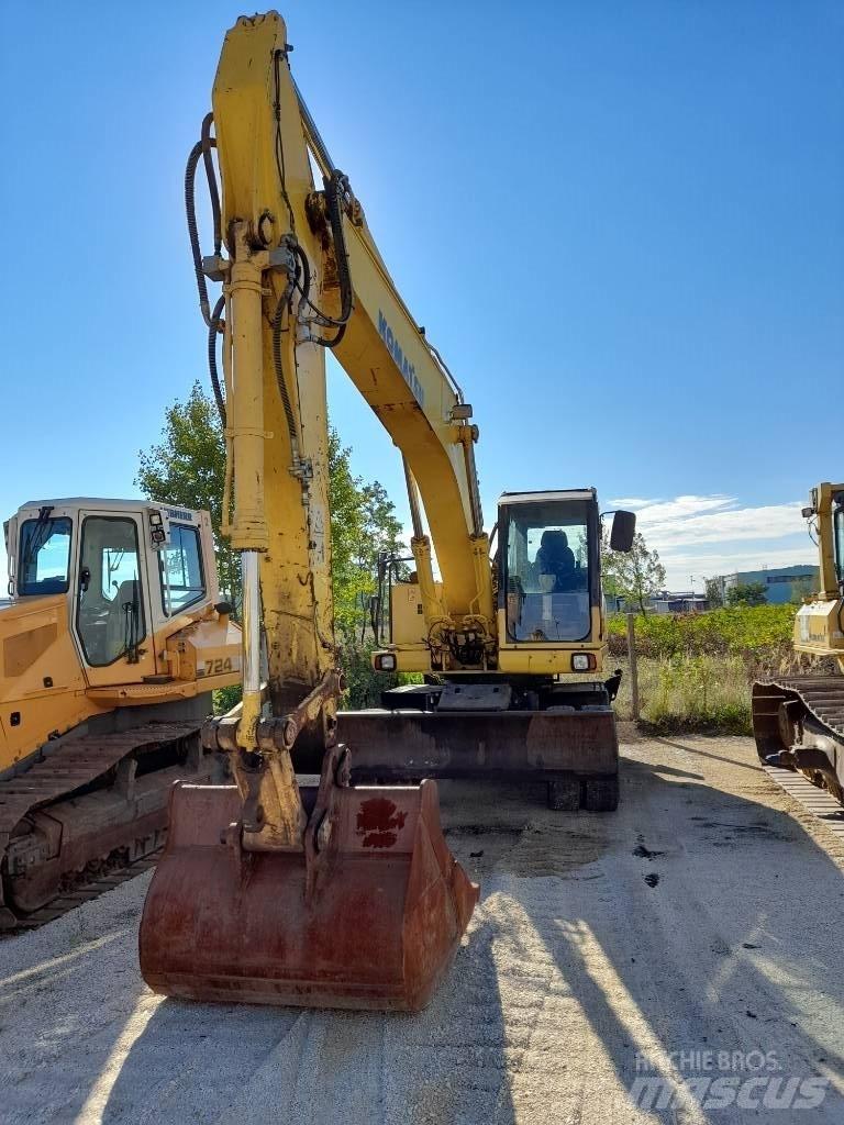 Komatsu PW200-7 Escavatori gommati