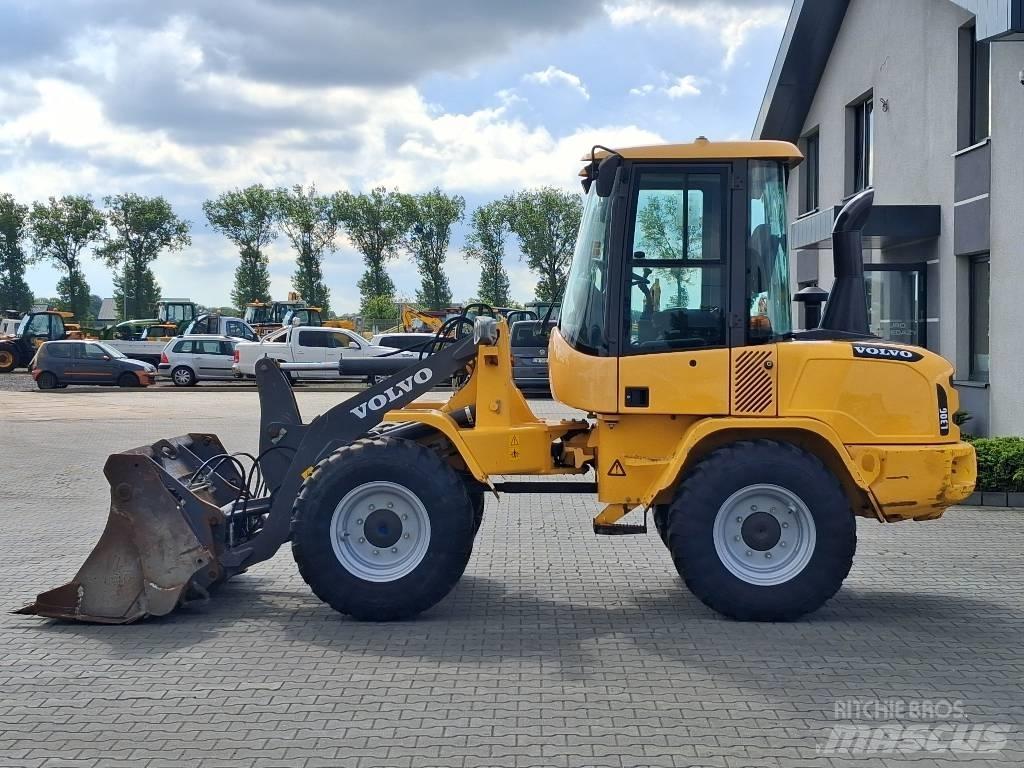 Volvo L 30 G Pale gommate