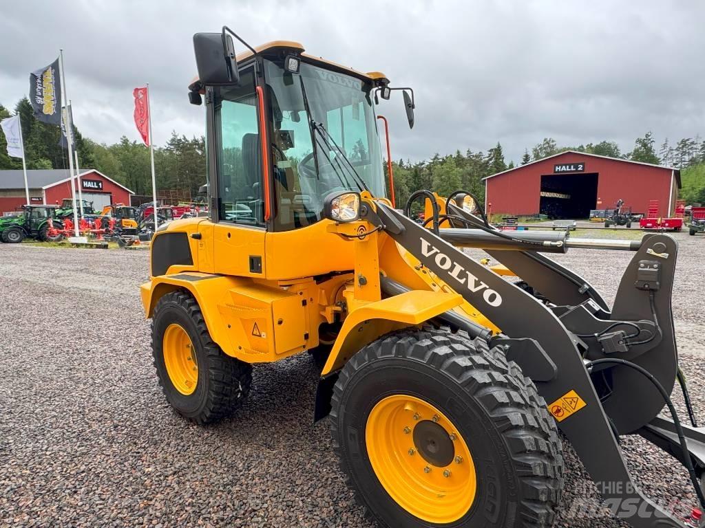 Volvo L 30 HS Pale gommate