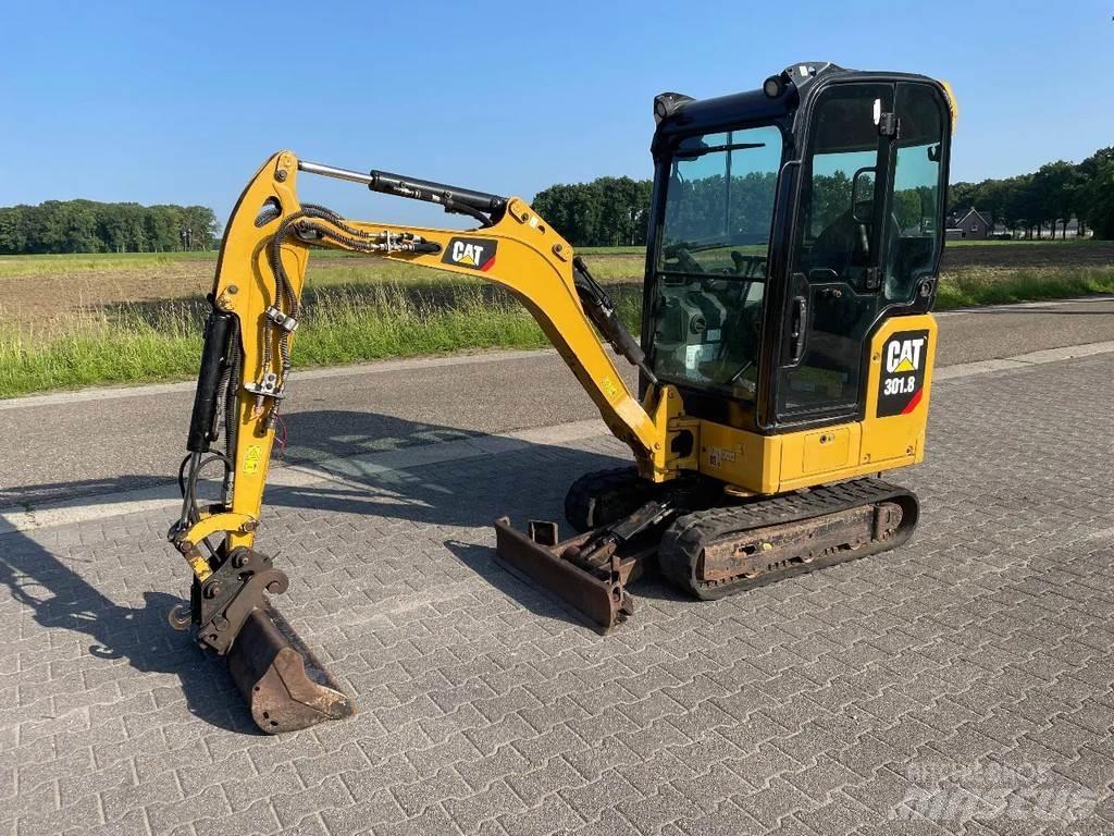 CAT 301.8 Miniescavatori