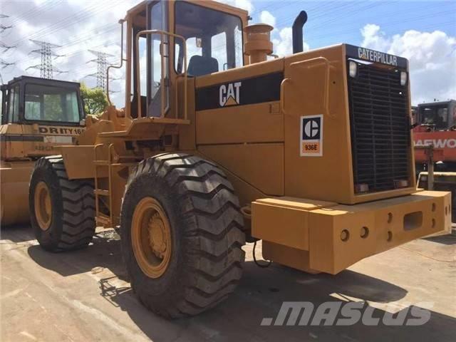 CAT 936 E Pale gommate