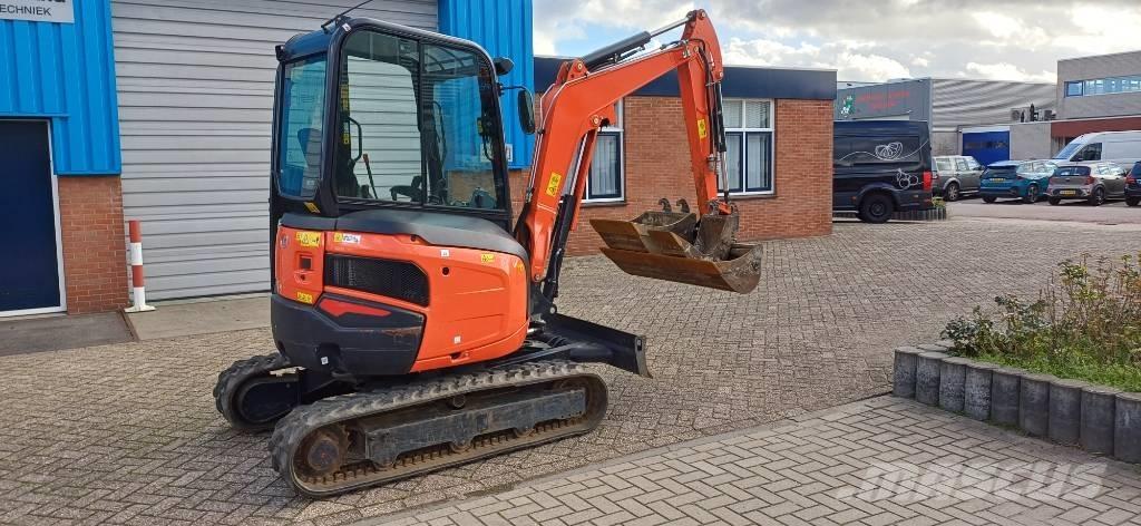 Kubota U 27-4 Miniescavatori