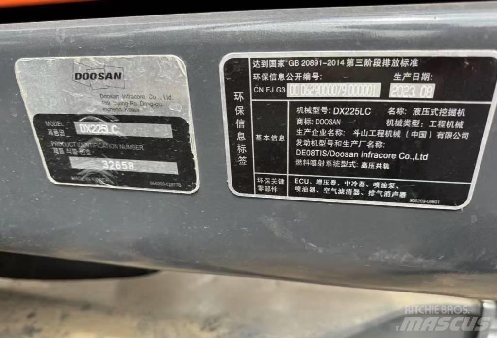 Doosan DX 225 Escavatori cingolati