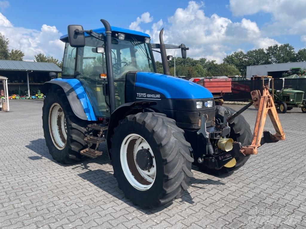 New Holland TS 115 Trattori