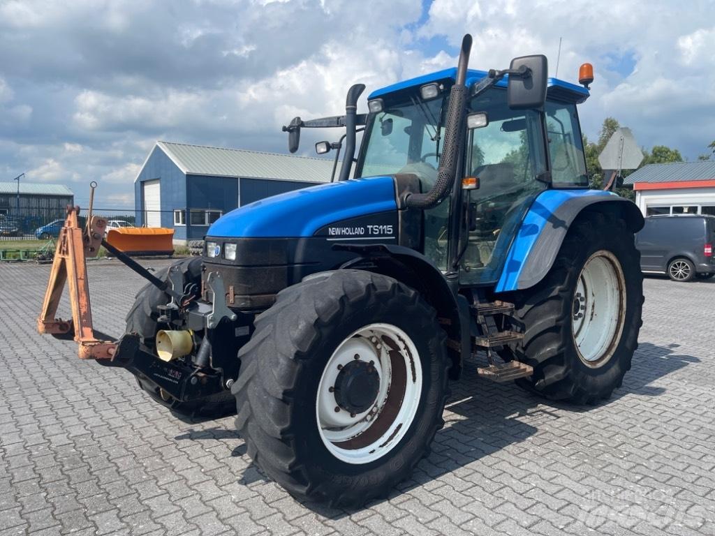 New Holland TS 115 Trattori