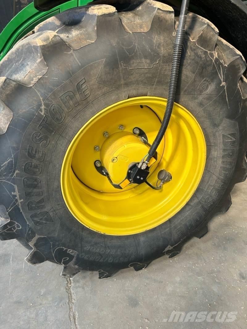 John Deere 6250R Trattori