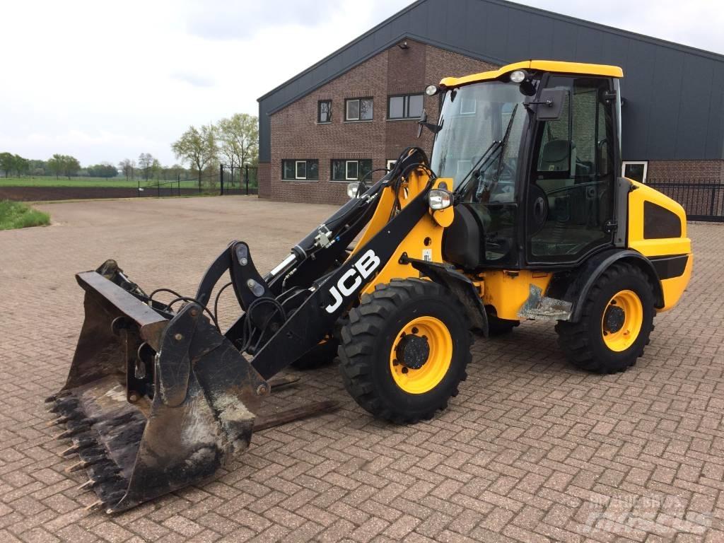 JCB 406 Pale gommate
