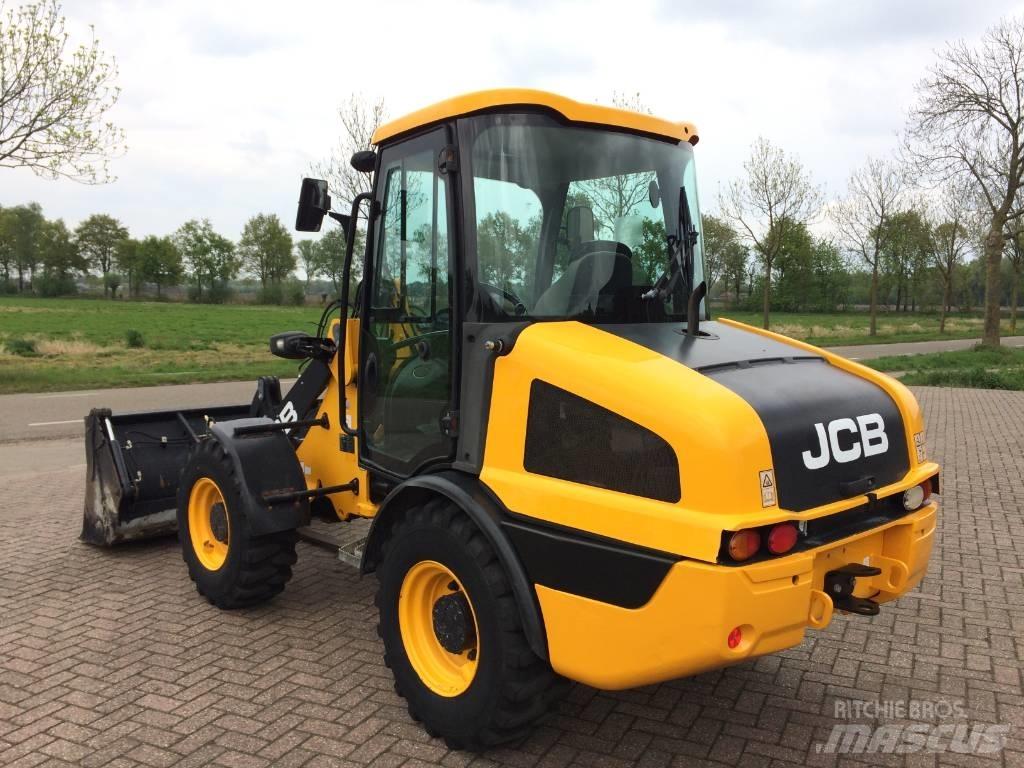 JCB 406 Pale gommate