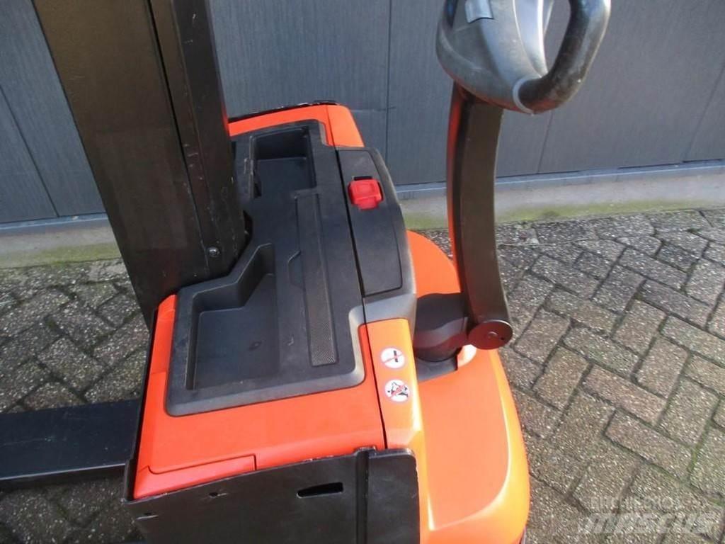 BT SWE 080L Transpallet uomo a terra