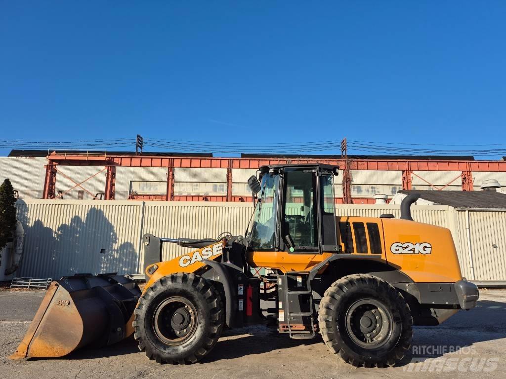 CASE 621 Pale gommate