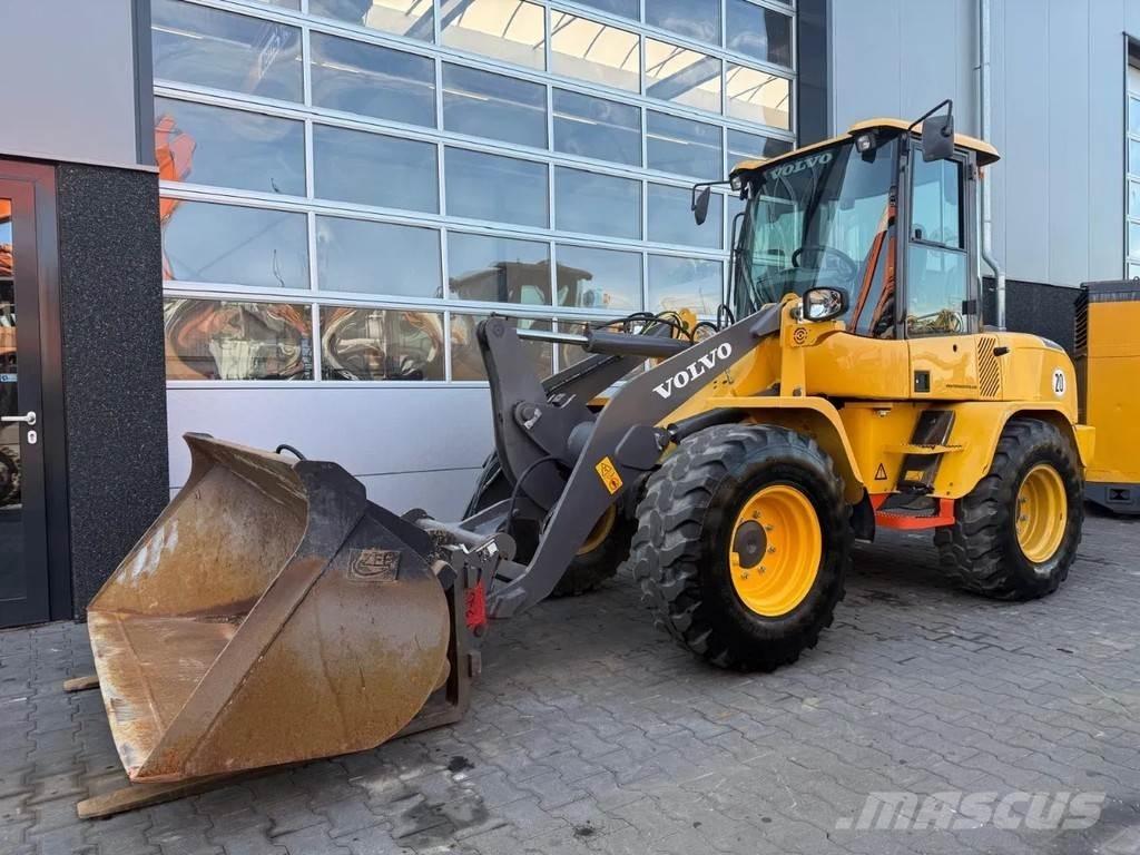 Volvo L35G Pale gommate