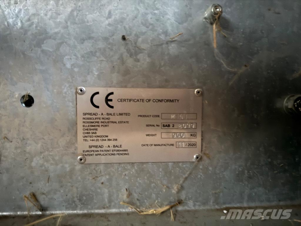  Spread-a-Bale Mini Trinciatrici, tagliatrici e srotolatrici per balle