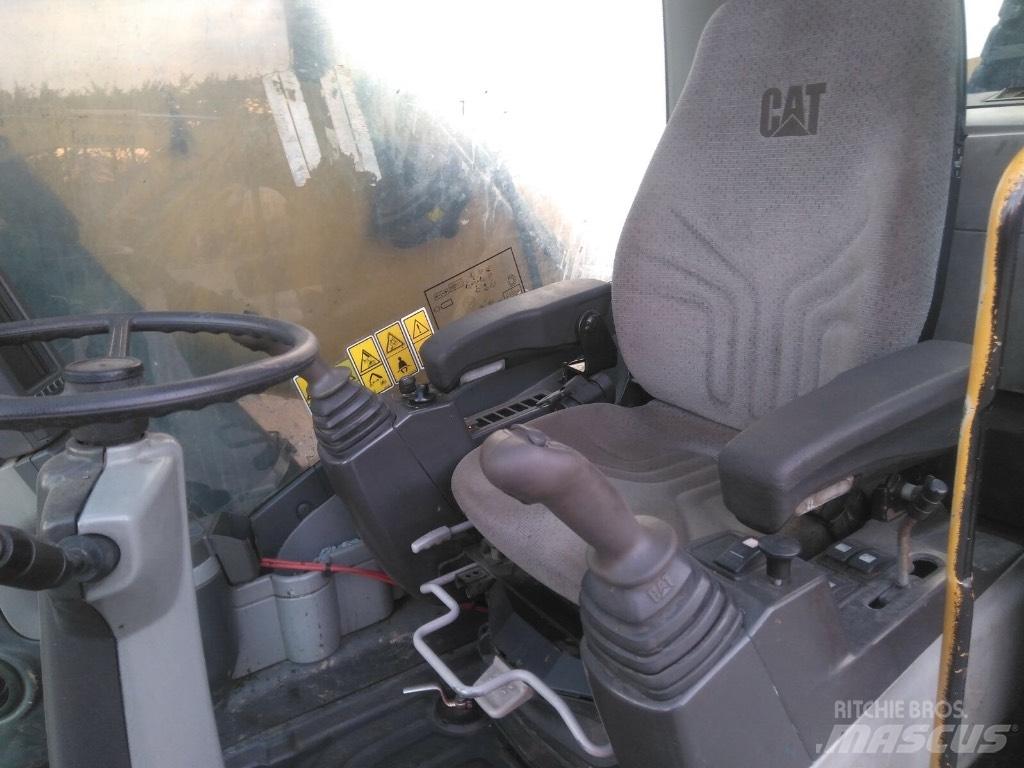 CAT M 322D MH Movimentazione rifiuti