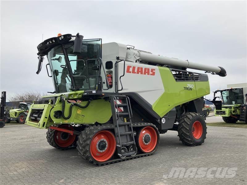 CLAAS TRION 750 TT Mietitrebbiatrici