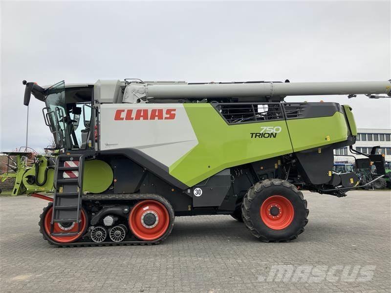 CLAAS TRION 750 TT Mietitrebbiatrici