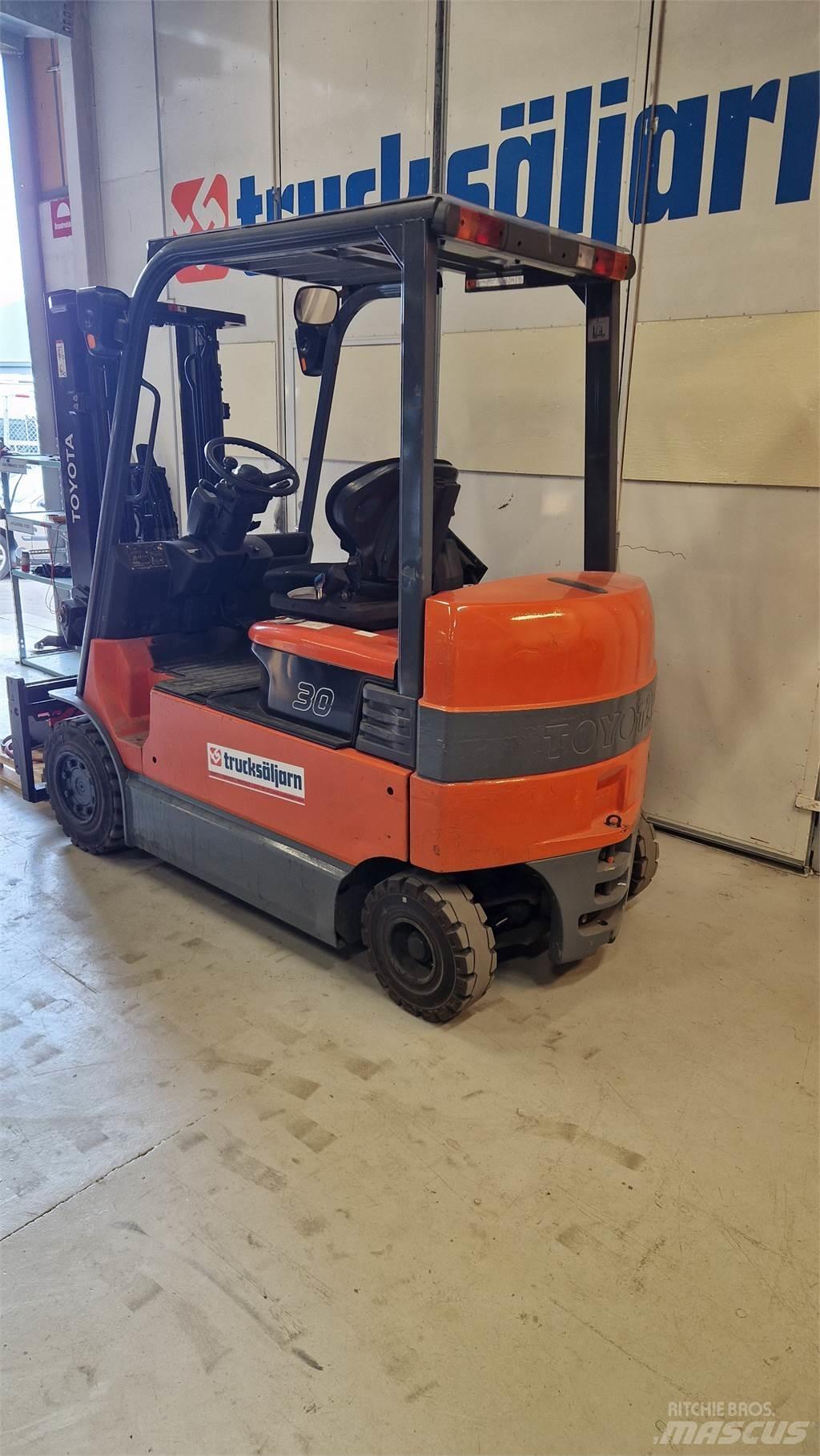 Toyota 7FBMF30 Carrelli elevatori elettrici