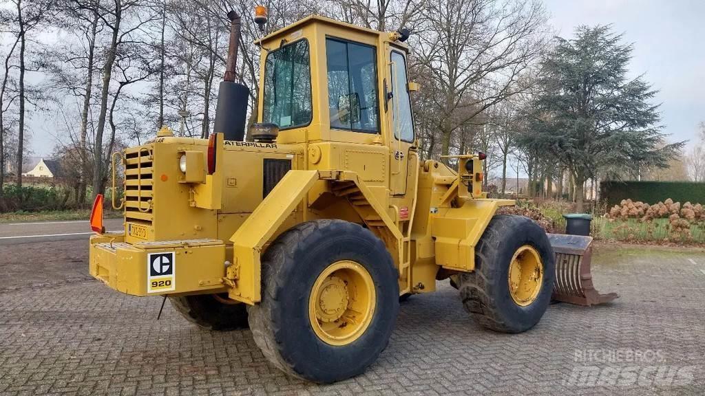 CAT 920 Pale gommate