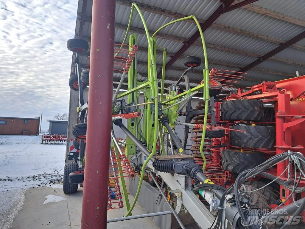 CLAAS Liner 2900 Ranghinatori