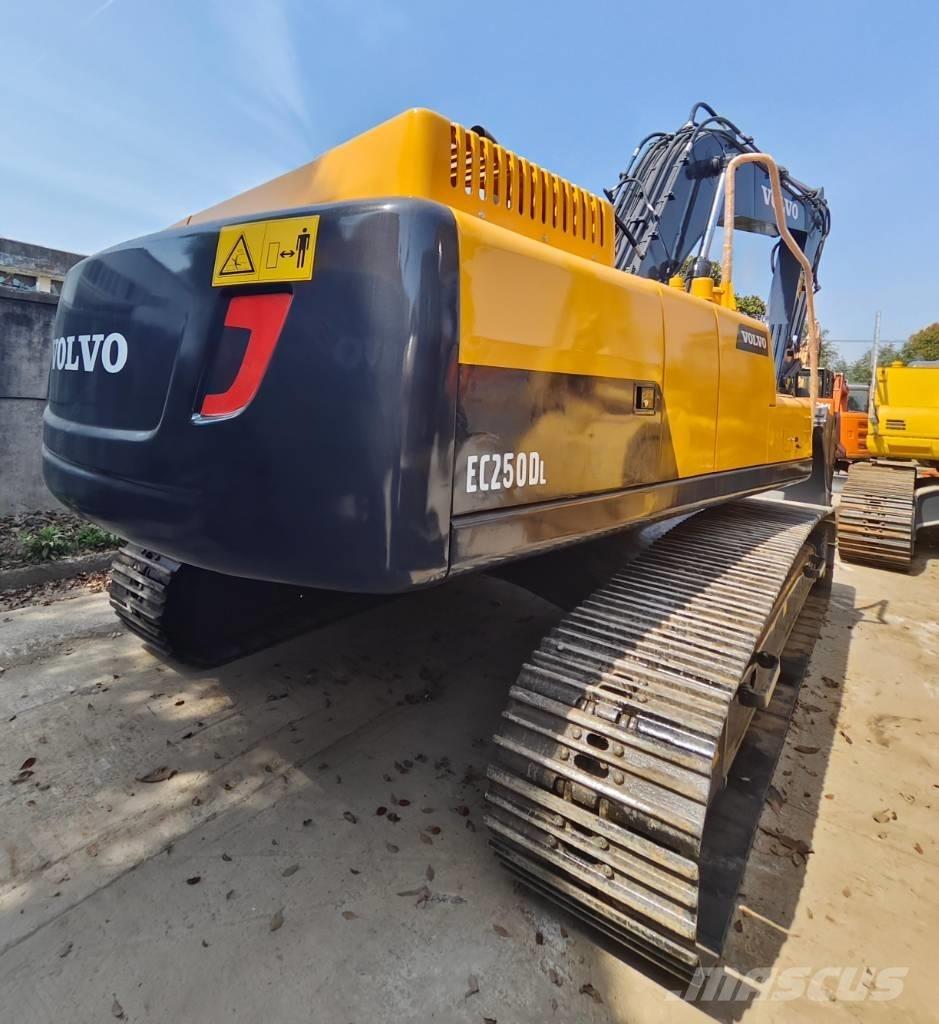 Volvo EC 250 D L Escavatori cingolati