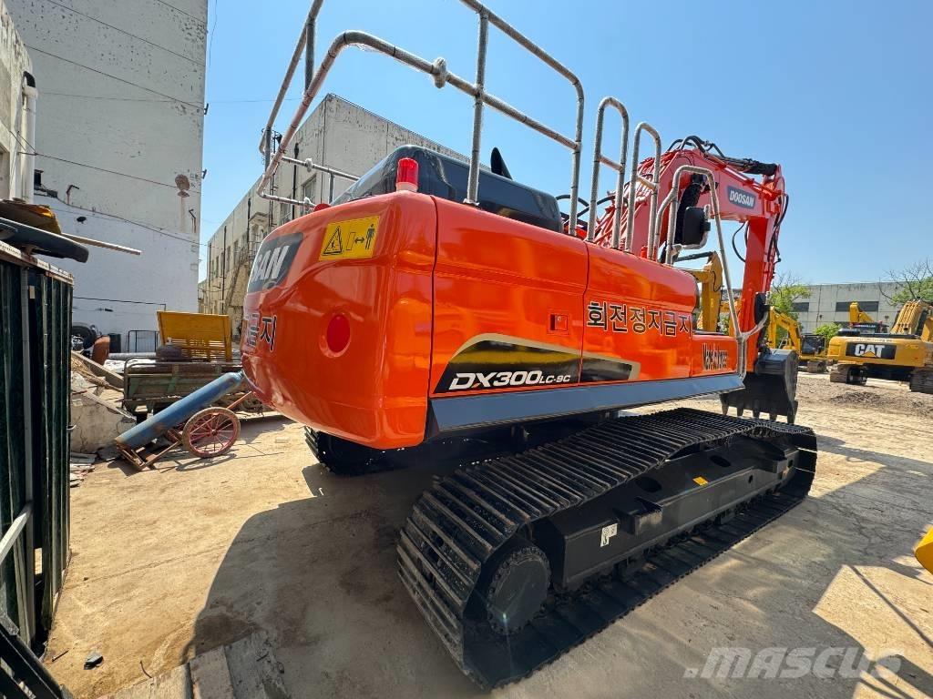 Doosan DX 300 LC-9S Escavatori cingolati