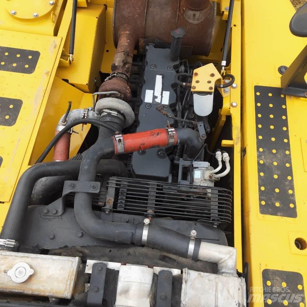 Komatsu PC200-8 Escavatori cingolati